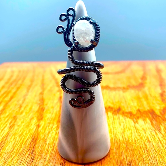 Hand Crafted Jewelry - Very unique sterling silver and rhodium plated rainbow moonstone ring size 8 🦋